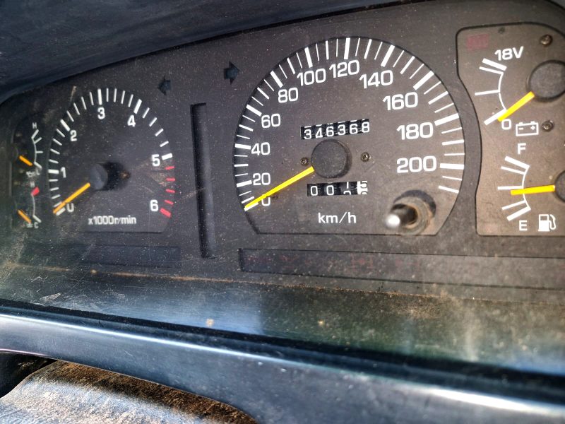 Toyota Landcruiser FZJ80 instrument cluster speedo 1fz-fe 3460,000 km (2nd hand)