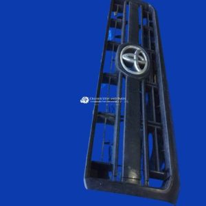 Toyota Landcruiser VDJ76 VDJ79 plastic black grill with silver Toyota symbol